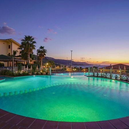 Hotel Scoglio Del Leone 잠브로네 외부 사진