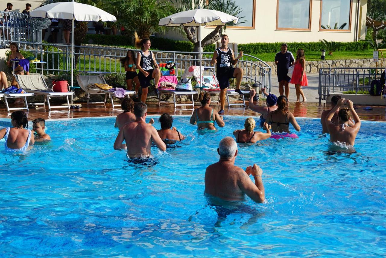 Hotel Scoglio Del Leone 잠브로네 외부 사진