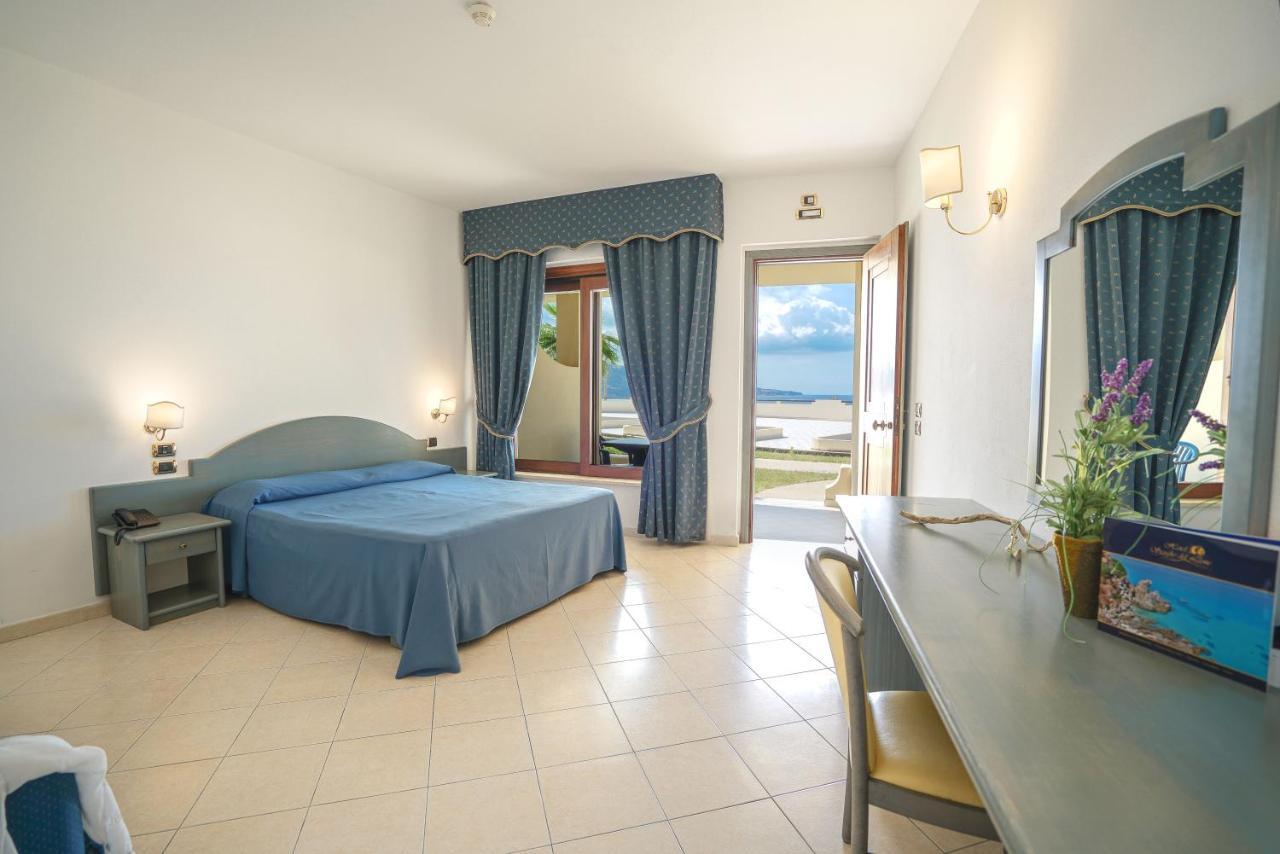 Hotel Scoglio Del Leone 잠브로네 외부 사진