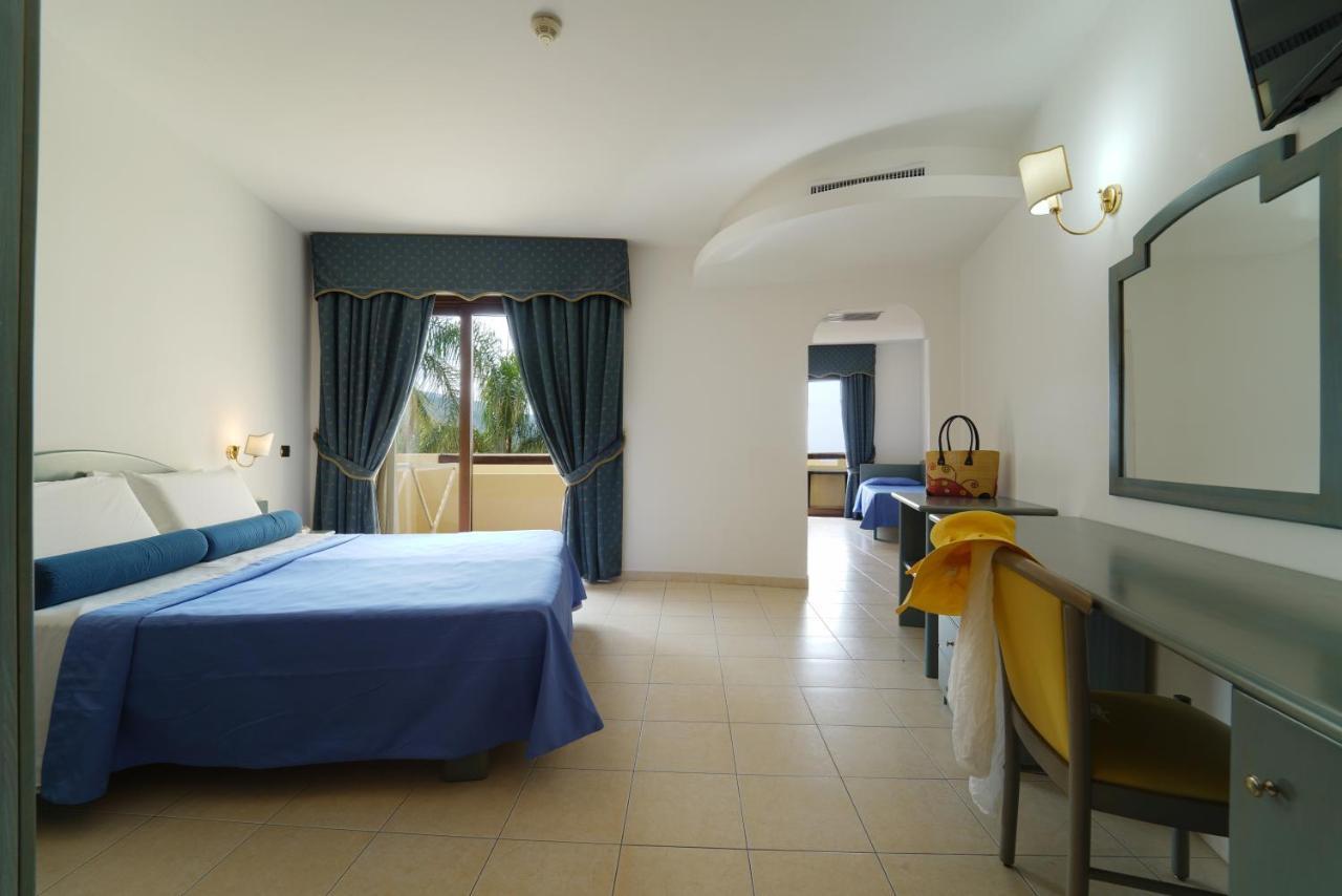 Hotel Scoglio Del Leone 잠브로네 외부 사진