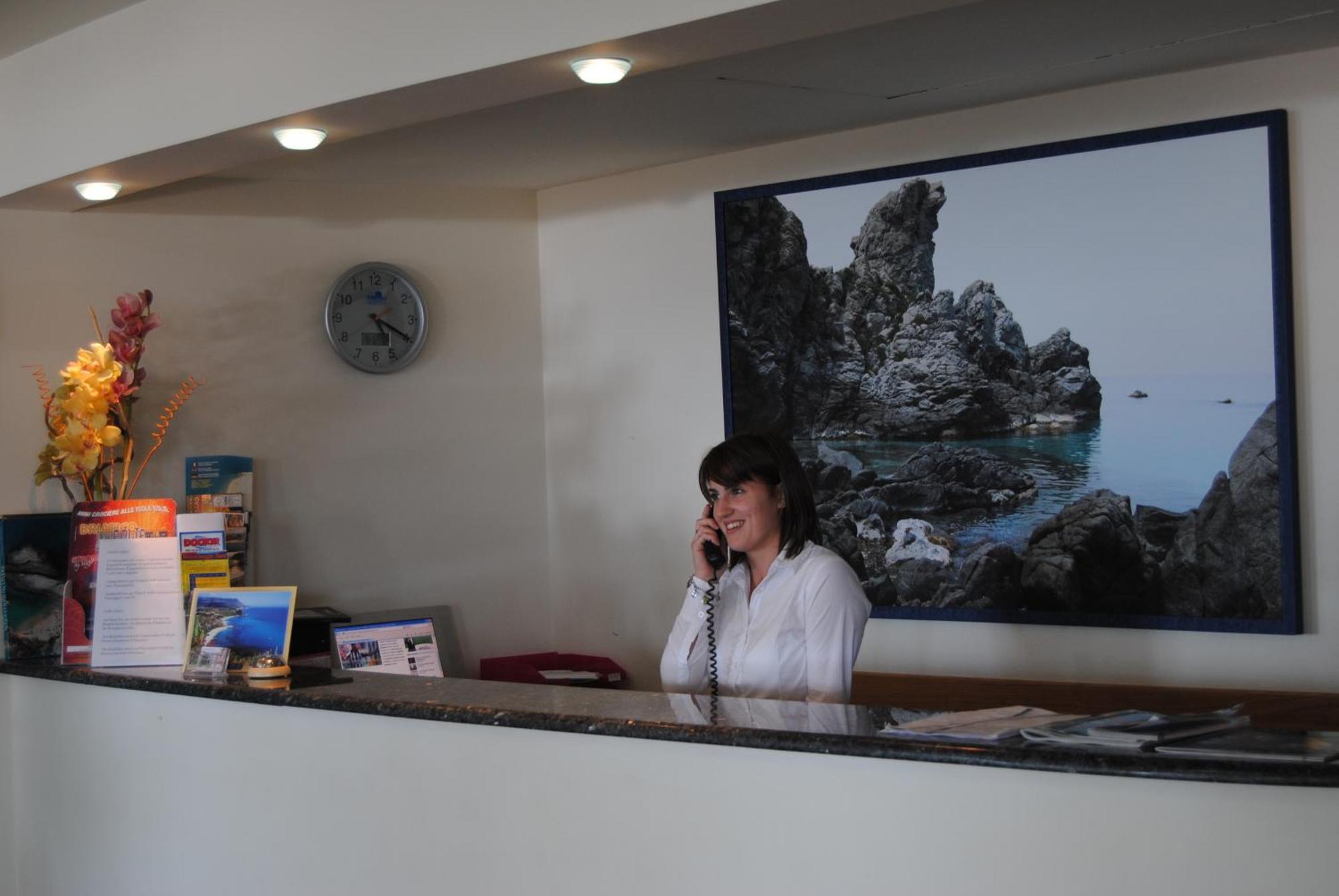 Hotel Scoglio Del Leone 잠브로네 외부 사진