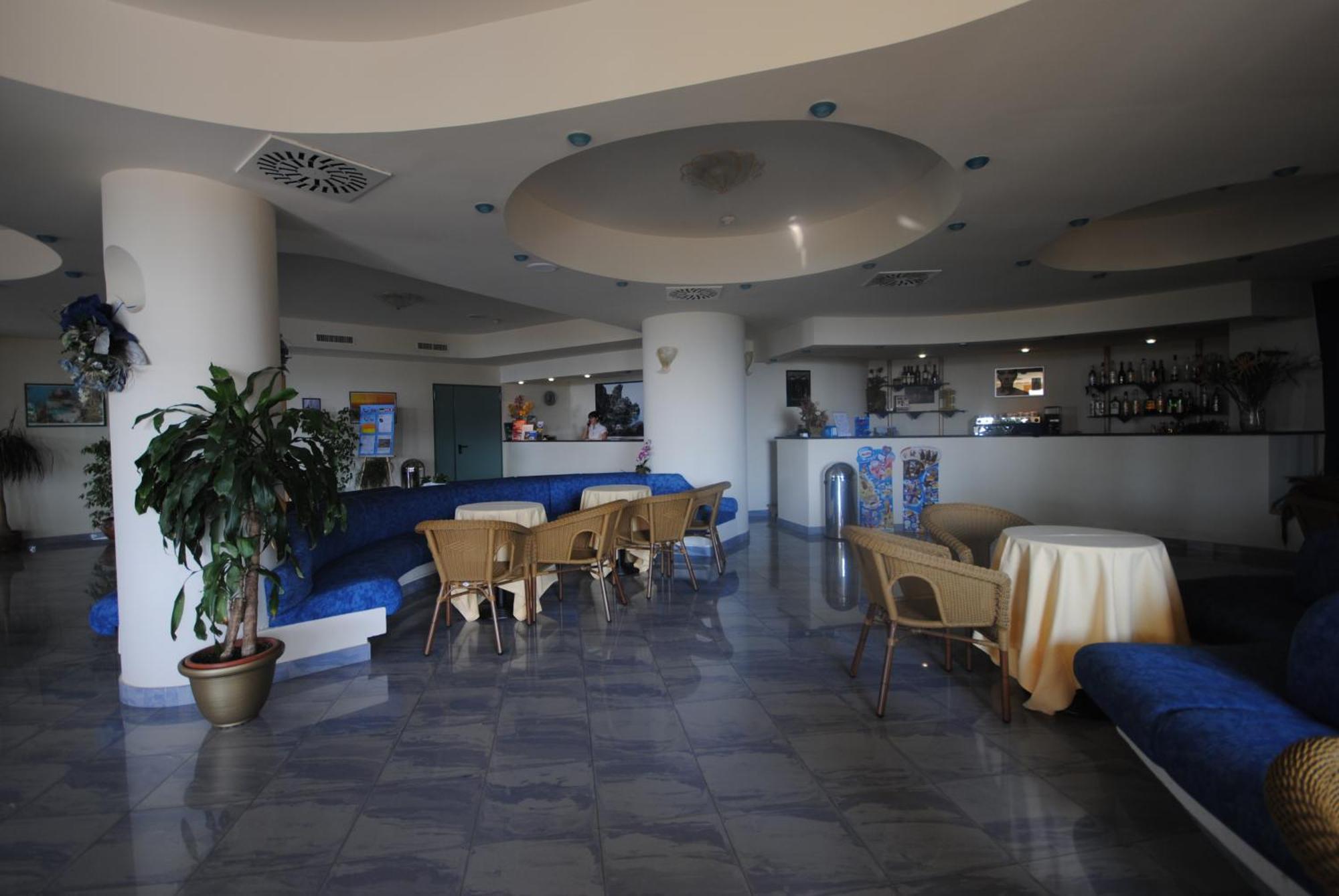 Hotel Scoglio Del Leone 잠브로네 외부 사진