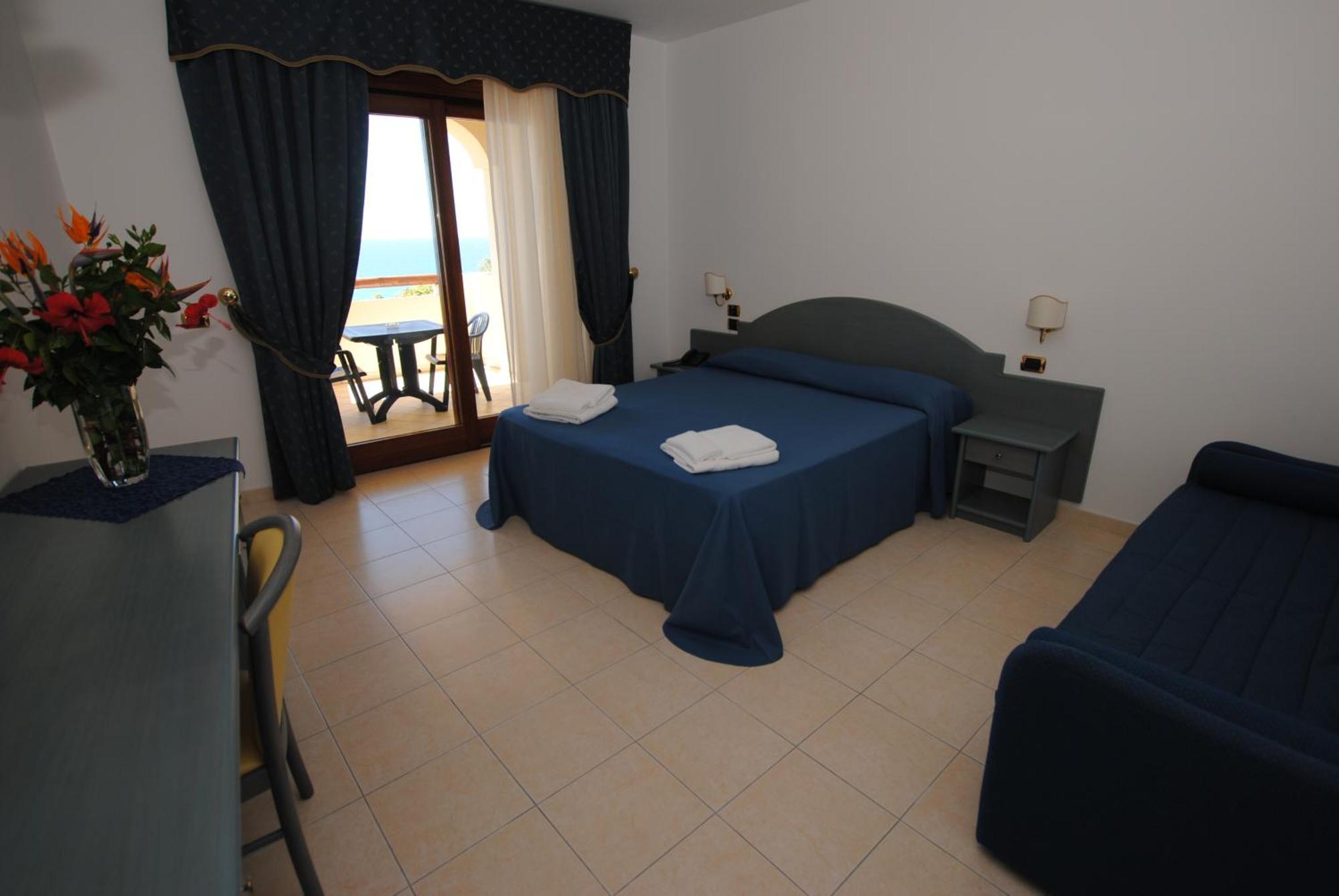 Hotel Scoglio Del Leone 잠브로네 외부 사진