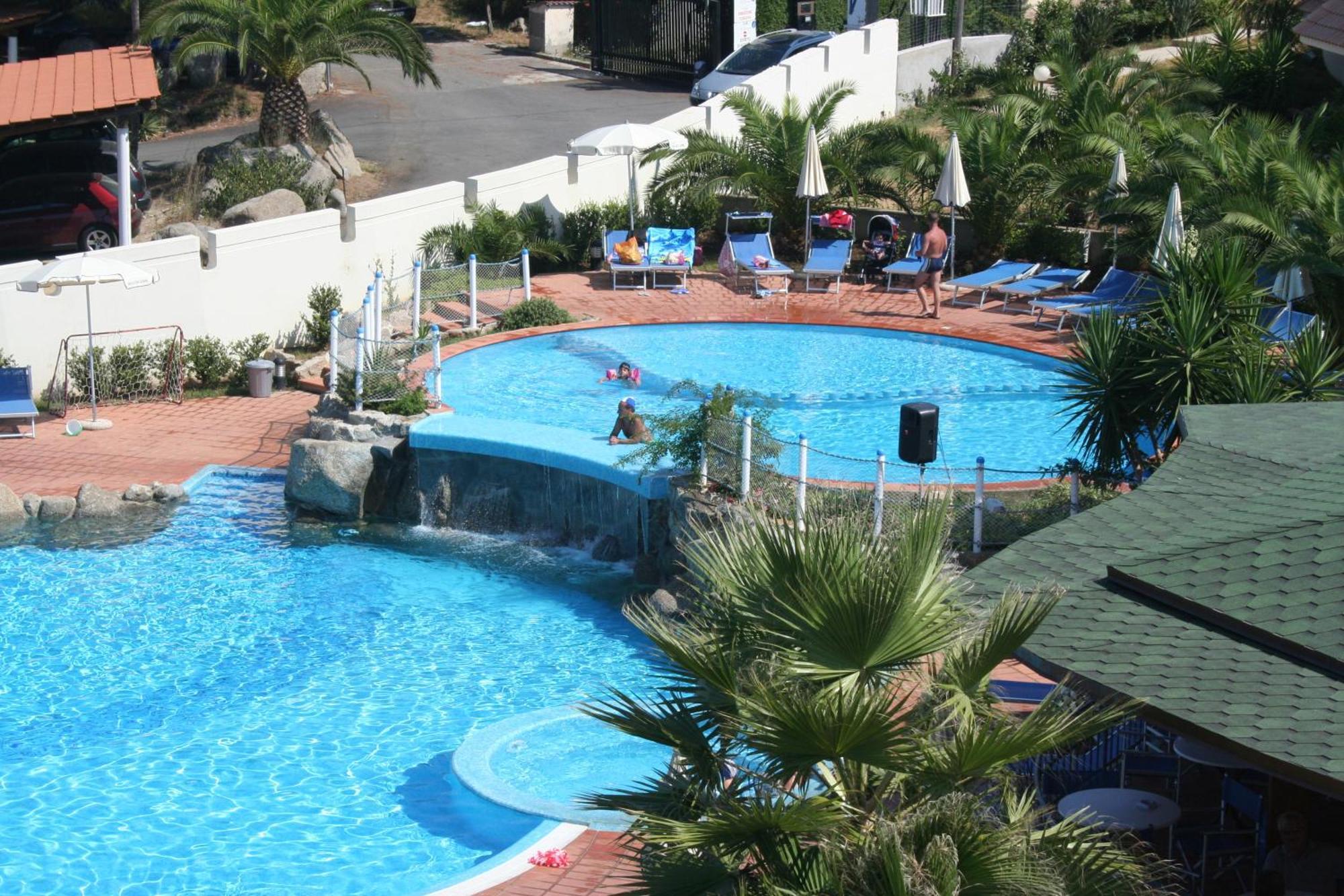 Hotel Scoglio Del Leone 잠브로네 외부 사진