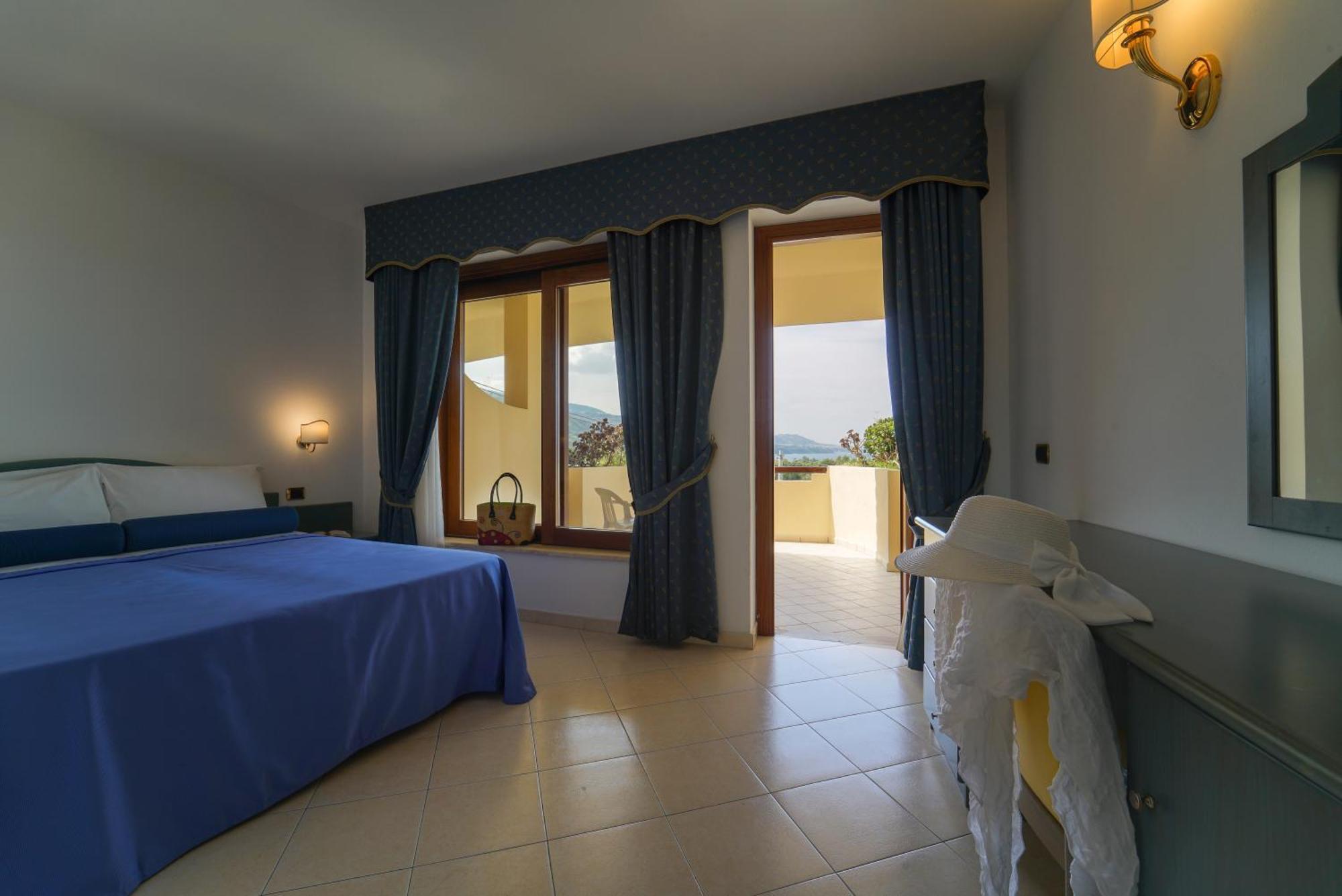 Hotel Scoglio Del Leone 잠브로네 외부 사진